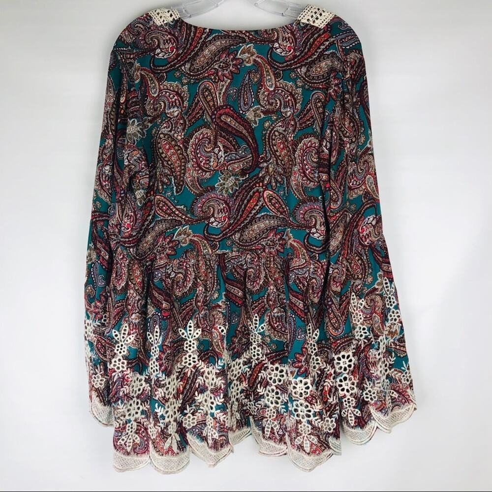 Umgee green paisley embroidered bell sleeve top large - Picture 10 of 11